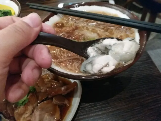 蚵(蠔)仔大到成粒雲吞咁！