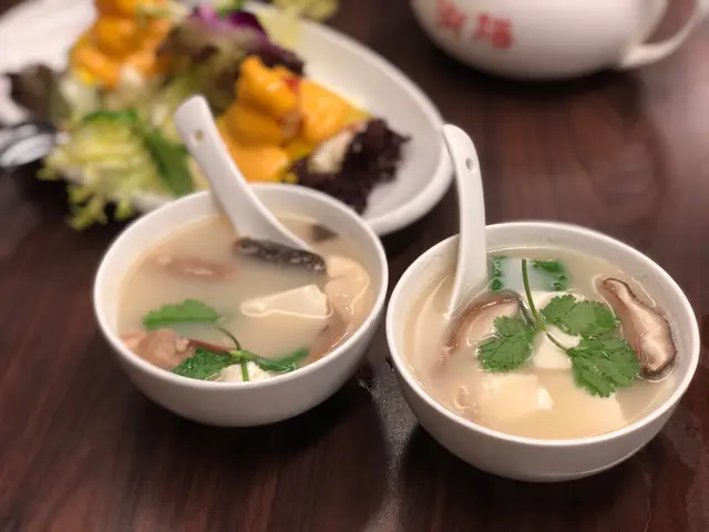 什菌豆腐大硯湯