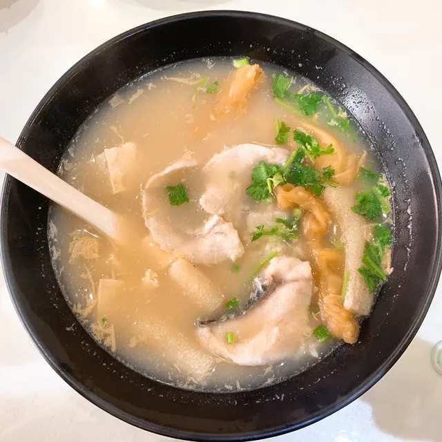 竹笙花膠魚片湯飯