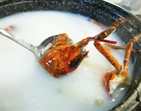 原隻波士頓龍蝦的龍蝦粥底 - 銅鑼灣的金米鍋