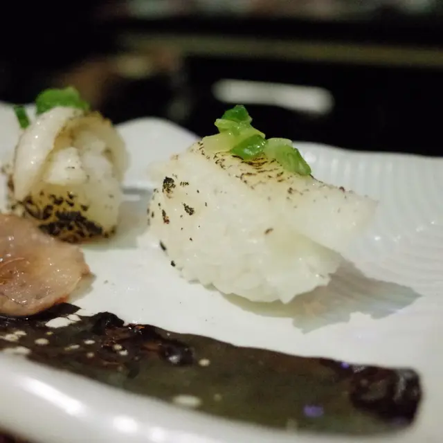 火灸香蔥左口魚邊壽司