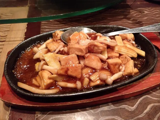 鐵板乾燒鮮菌炸豆腐粒