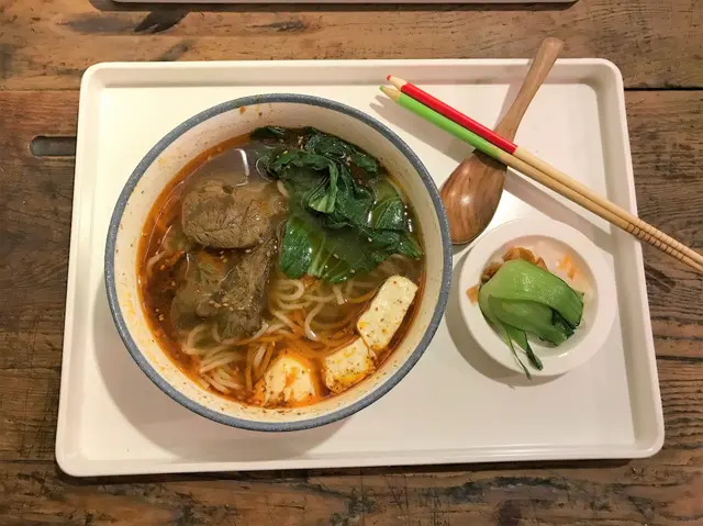 麻辣牛腱麵