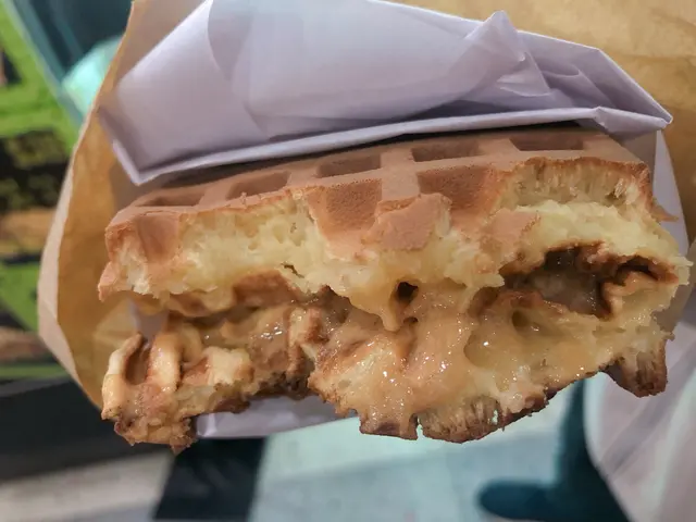 乜都有格仔餅