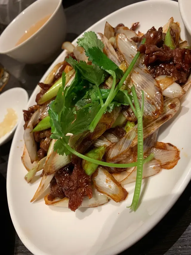 京蔥爆牛肉