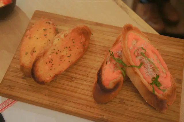 鱈卵屋多士拼盤