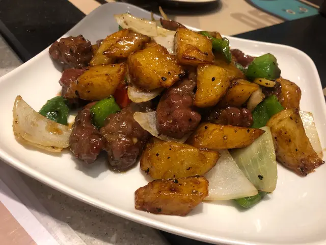 蜜椒金薯牛柳粒