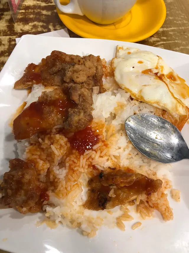 睇下個幾粒咕嚕雞粒同d茄汁