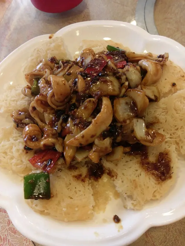 豉椒蟶子皇配煎米粉底