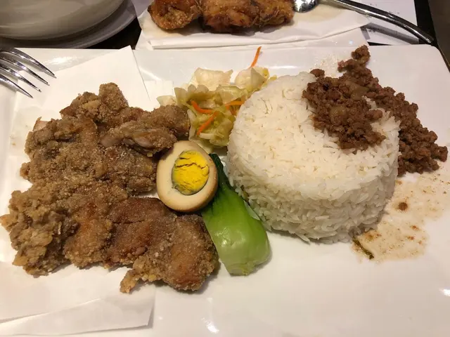 鹽酥雞排肉燥飯