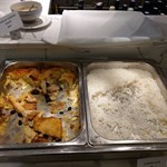 唔知點解白飯同麵包布甸放埋一齊