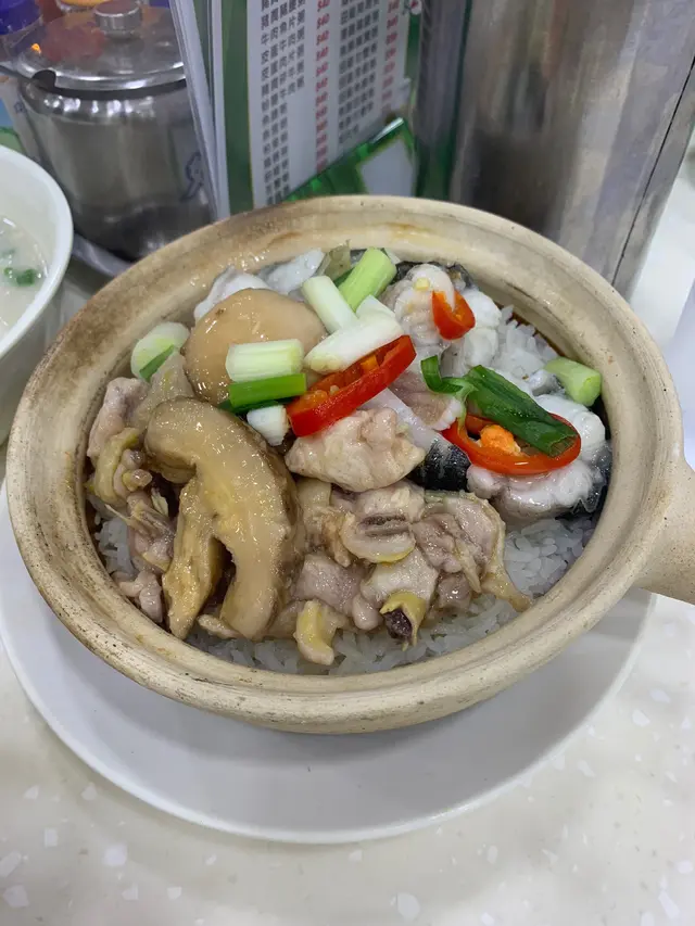 白鱔滑雞煲仔飯