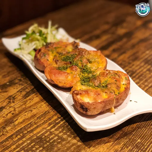 芝士煙肉蘑菇焗薯皮