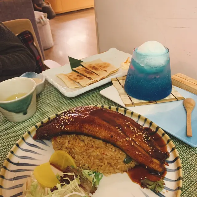 原條蒲燒鰻魚炒飯