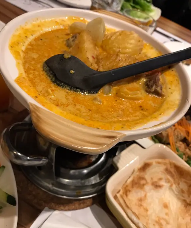 咖喱牛腩鍋+印度薄餅