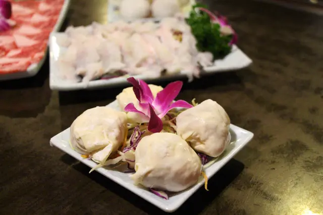 自家製鮮蝦雲吞