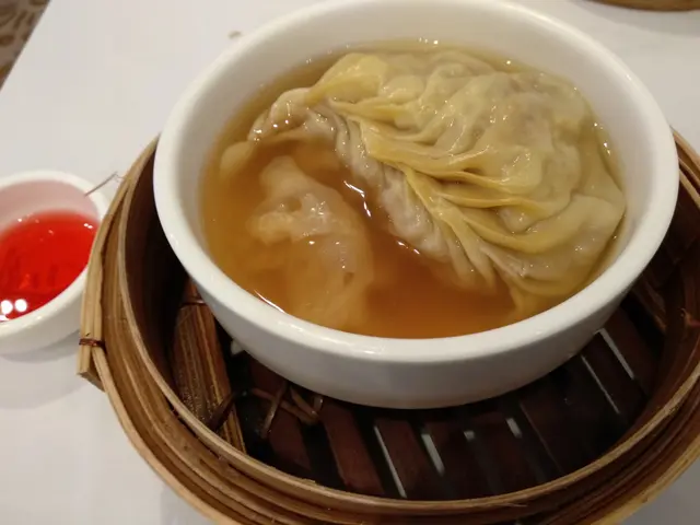 瑤柱鮮蝦灌湯餃