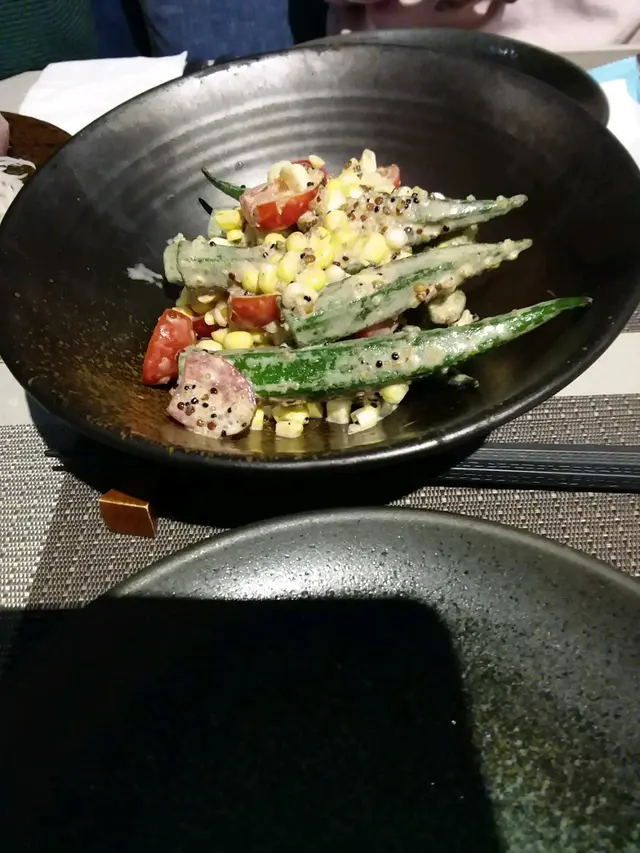 黎麥、秋葵沙律