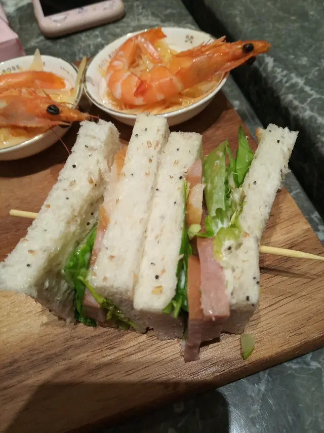 鴨胸及火腿三文治