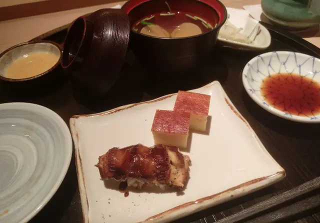 大蜆清湯與海鰻配玉子