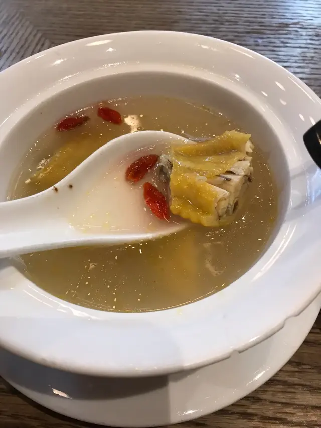 杞子雞湯