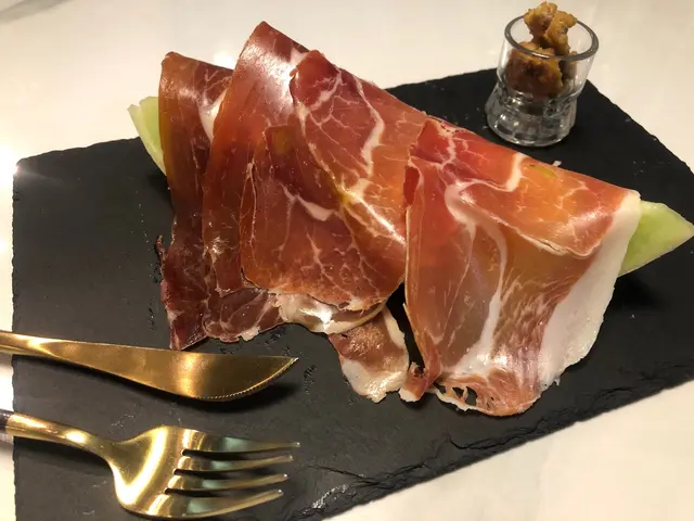 蜜瓜黑毛豬(24個月)