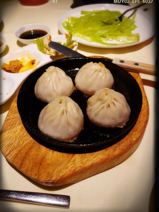 脆煎灌湯小籠包（$68/四件）