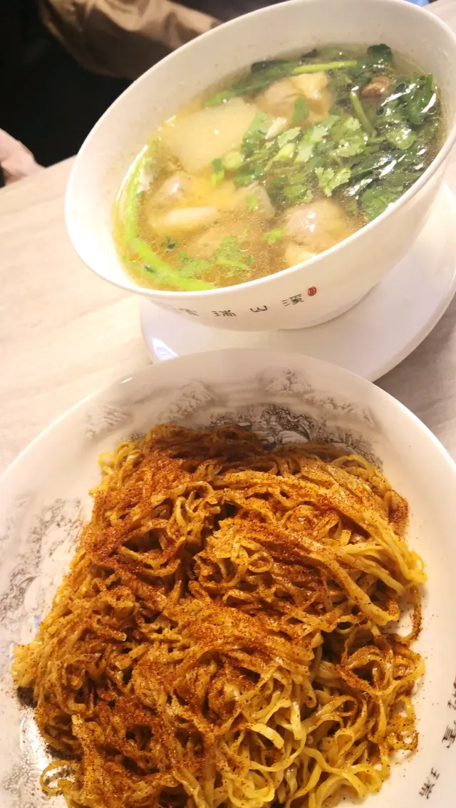 牛腩撈面