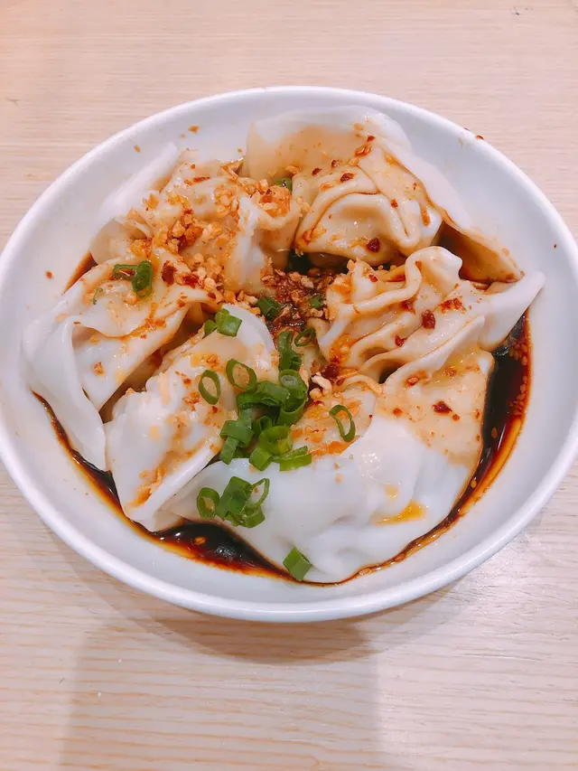 重慶紅油蝦肉抄手