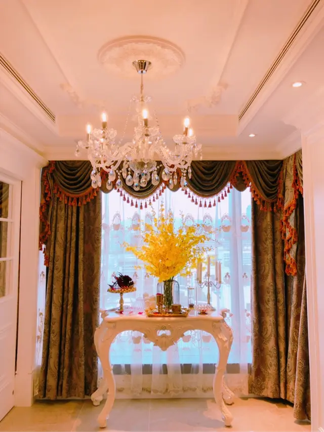 好靚嘅裝修及水晶吊燈