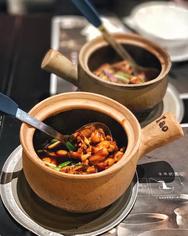 田雞宮保砂煲-細