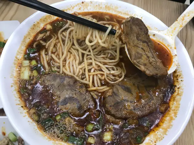 麻辣牛展麵