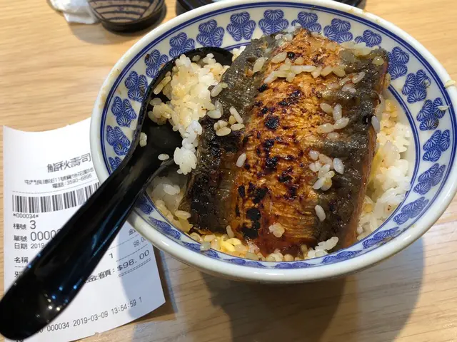 鰻魚厚肉，頗大塊