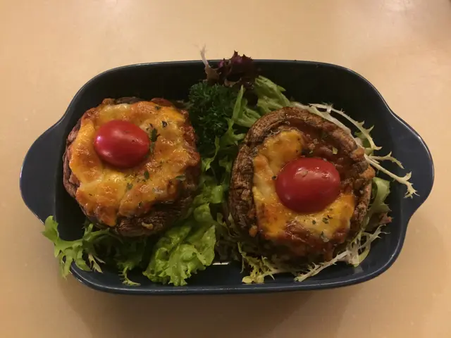 芝士蕃茄牛肉碎焗有機大磨菇