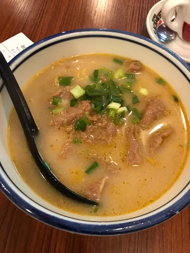 秘製沙爹牛肉魚湯生麵