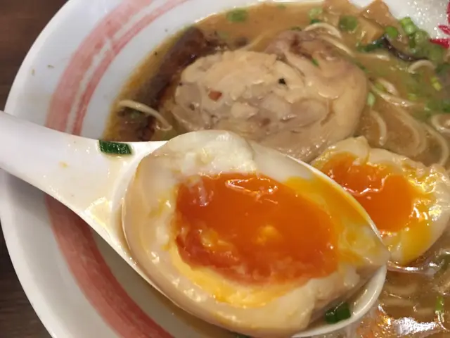 雞叉燒味玉雞白湯拉麵