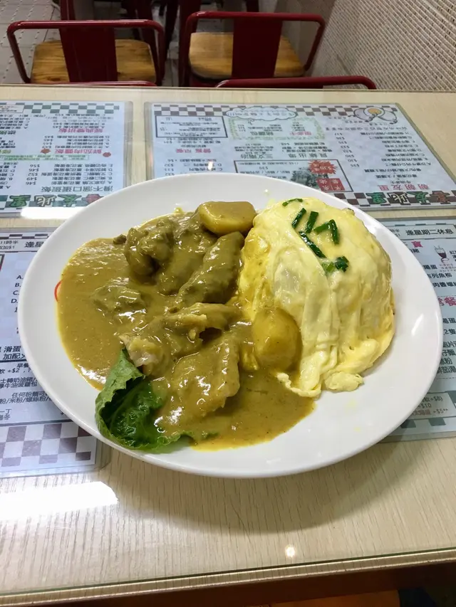 蔥花滑蛋咖喱安格斯牛腩飯