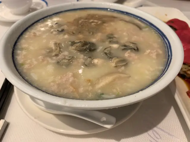 瑤柱蠔仔肉碎粥