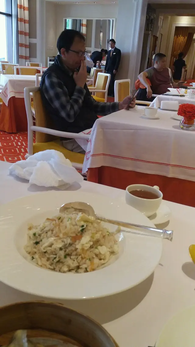 生拆蟹肉瑤柱蔥花炒飯