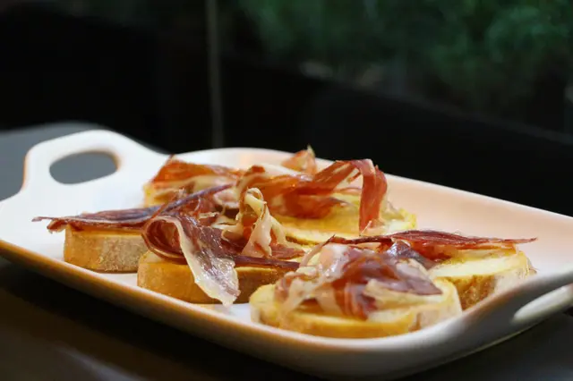 西班牙黑毛豬前腿