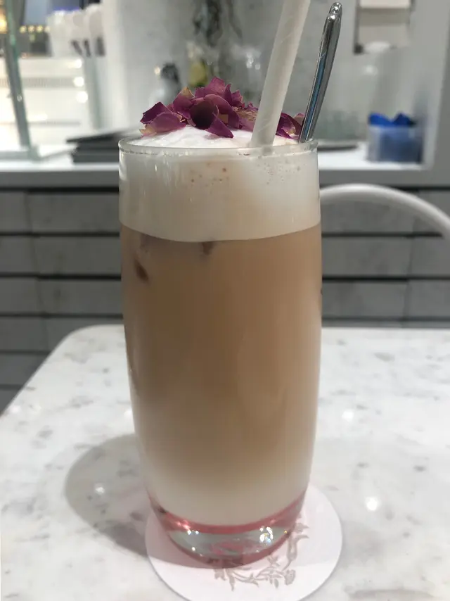 凍法國玫瑰鮮奶茶