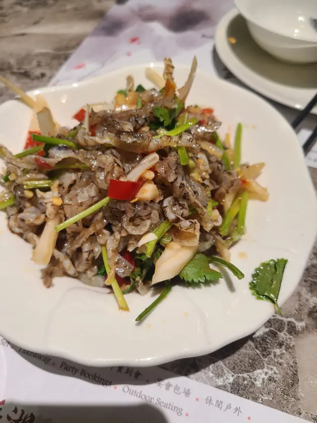 朋友話有啲酸，但我鍾意酸，同埋酸酸地，夠開胃，魚皮好爽口