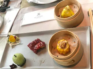 娘惹香辣咸水角、西班牙叉燒、松茸燒賣、酸菜鱈魚餃