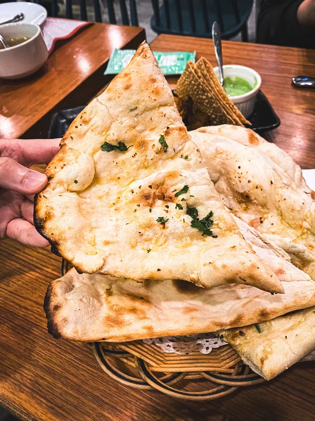 Garlic  Naan