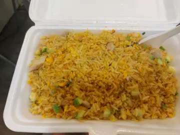 咸鱼鸡粒炒饭