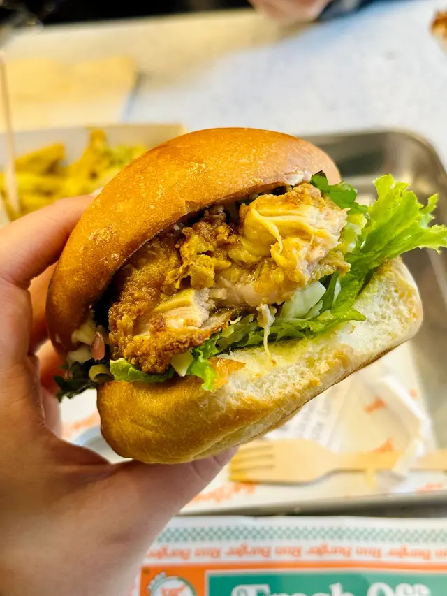 #foodie #FoodieLife #burger #cafe #milkshake #fries