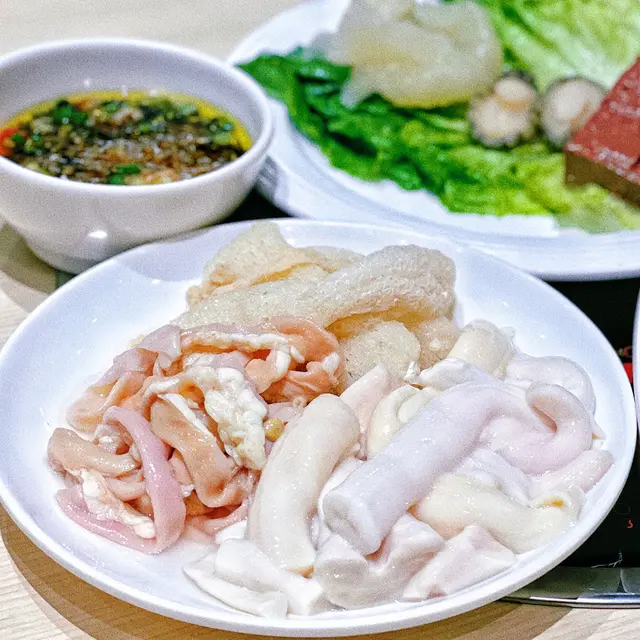 牛骨髓、鵝腸、竹笙🦴滑捋捋嘅口感,有誰不愛?🤤