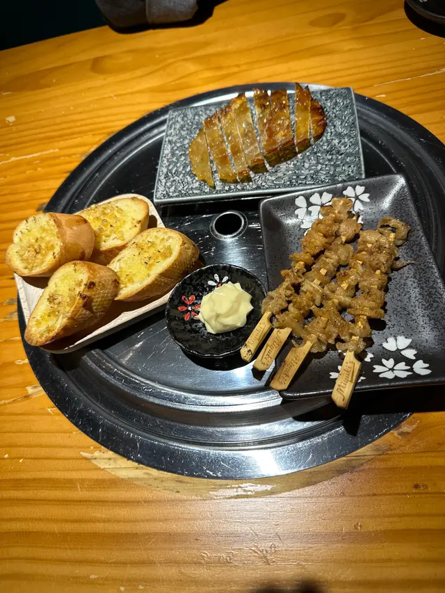 好失望😞出諗住黎食燒肉+串燒，點知黎到先發現改左，只有陀地燒，所以得返串燒食😭
但食物都ok既