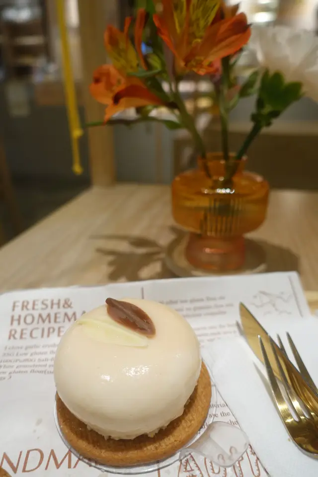 玫瑰紅桑子甜品