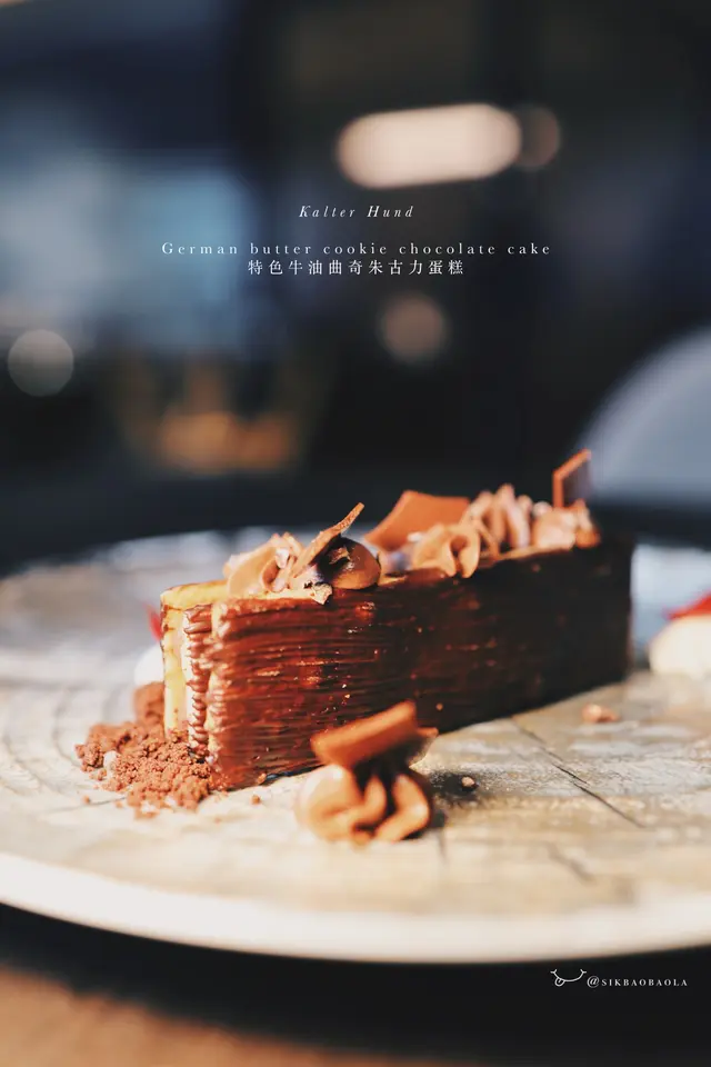 朱古力脆皮牛油曲奇中間夾著朱古力奶油,超級好吃!